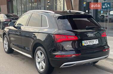Внедорожник / Кроссовер Audi Q5 2019 в 