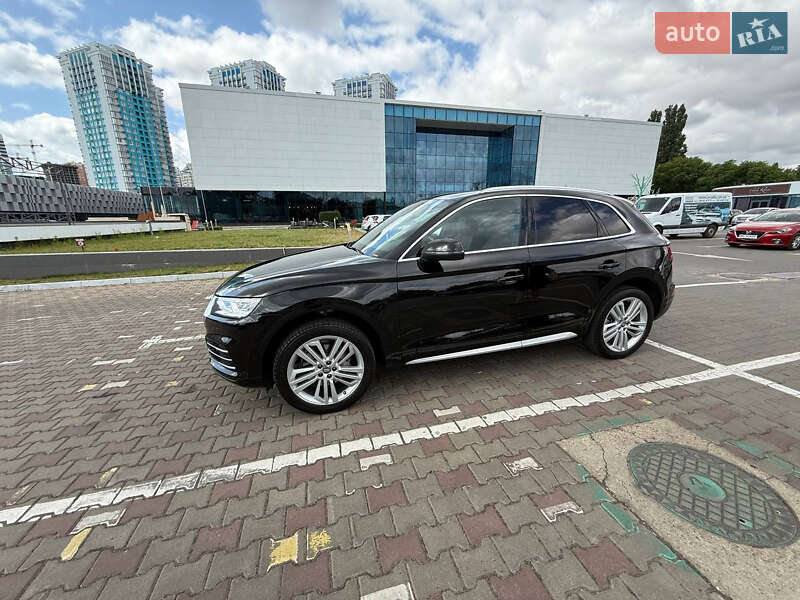 Внедорожник / Кроссовер Audi Q5 2018 в Одессе