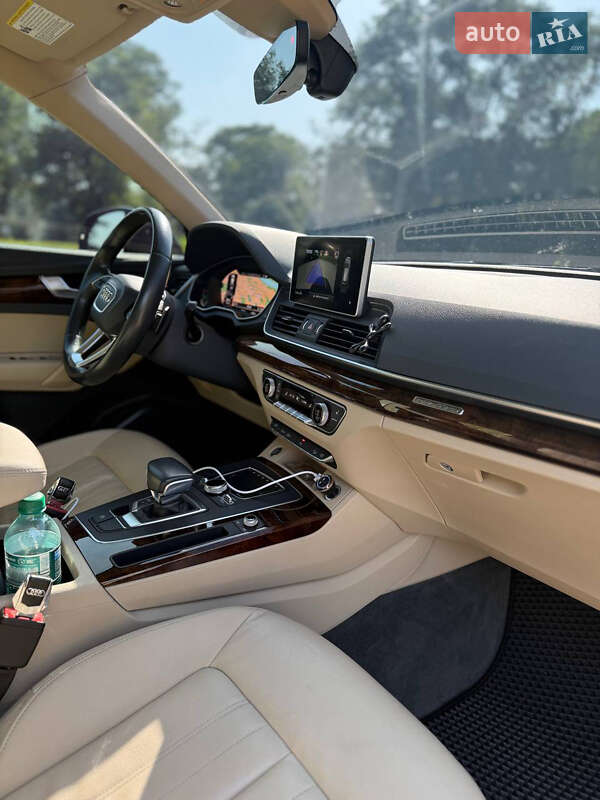 Внедорожник / Кроссовер Audi Q5 2018 в Днепре