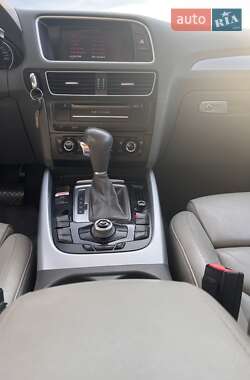 Внедорожник / Кроссовер Audi Q5 2011 в 