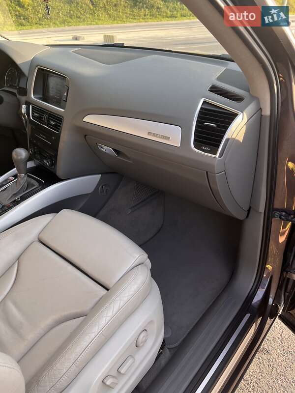 Внедорожник / Кроссовер Audi Q5 2011 в Львове