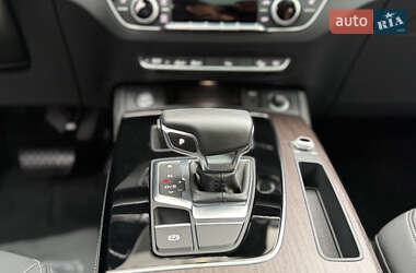 Внедорожник / Кроссовер Audi Q5 2022 в 