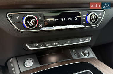 Внедорожник / Кроссовер Audi Q5 2022 в 
