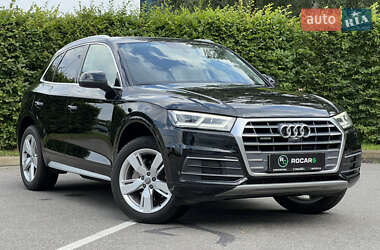 Внедорожник / Кроссовер Audi Q5 2018 в 