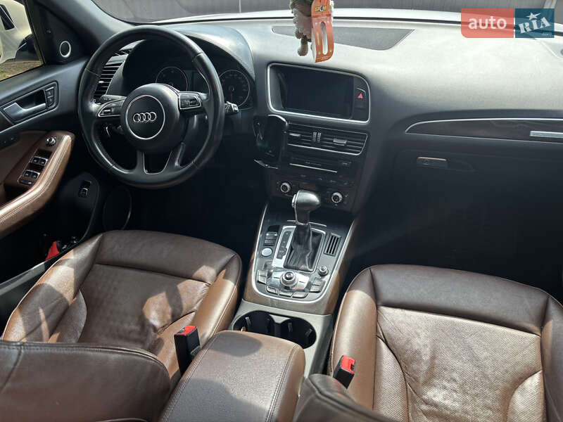 Внедорожник / Кроссовер Audi Q5 2015 в Полтаве