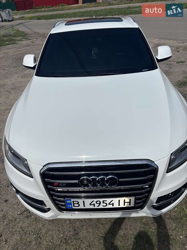 Внедорожник / Кроссовер Audi Q5 2015 в Полтаве