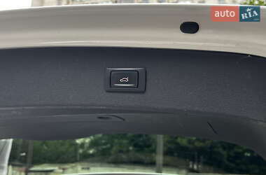 Внедорожник / Кроссовер Audi Q5 2012 в 