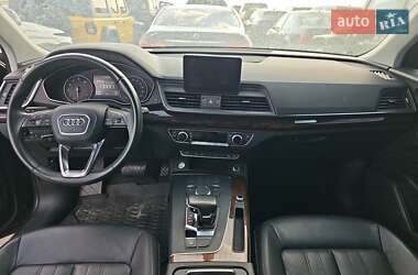 Внедорожник / Кроссовер Audi Q5 2017 в 