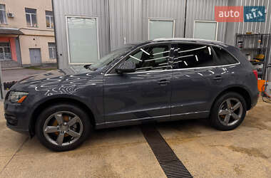 Внедорожник / Кроссовер Audi Q5 2010 в 