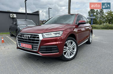 Внедорожник / Кроссовер Audi Q5 2017 в 