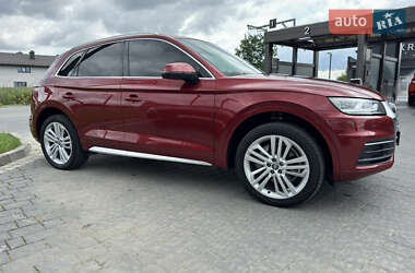 Внедорожник / Кроссовер Audi Q5 2017 в 