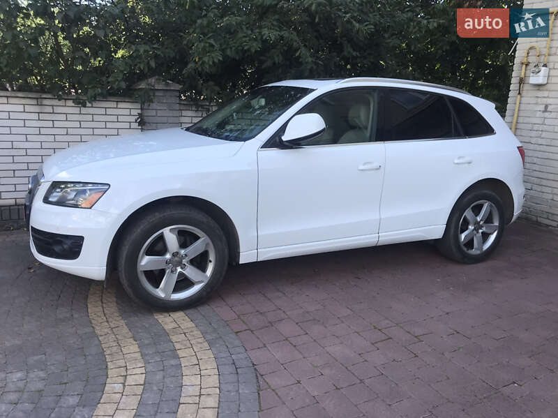 Позашляховик / Кросовер Audi Q5 2012 в Шептицькому