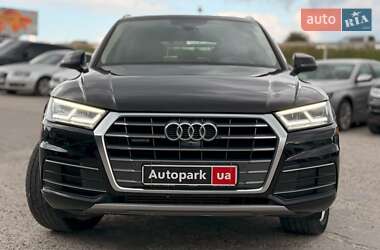 Внедорожник / Кроссовер Audi Q5 2018 в 