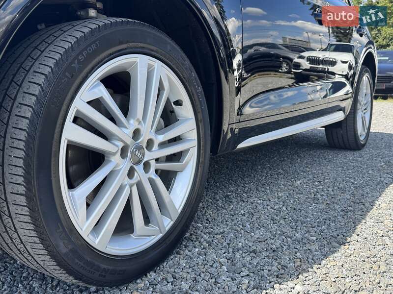 Внедорожник / Кроссовер Audi Q5 2019 в Тернополе