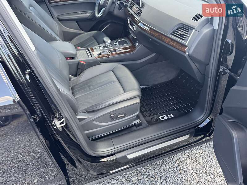 Внедорожник / Кроссовер Audi Q5 2019 в Тернополе