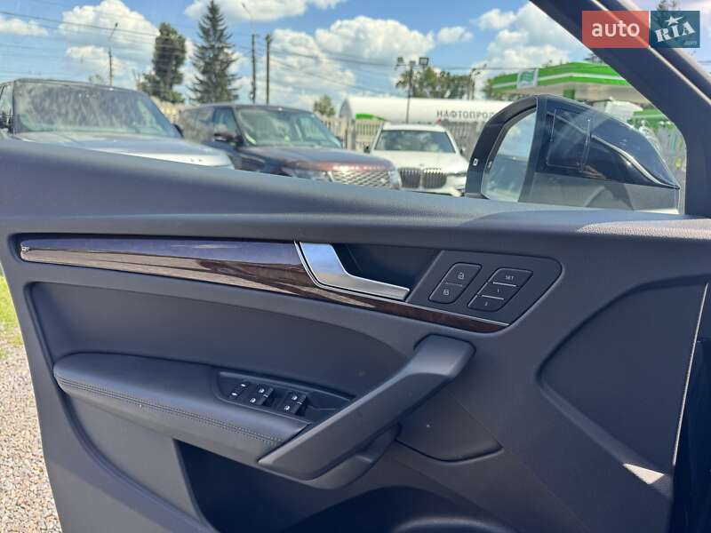 Внедорожник / Кроссовер Audi Q5 2019 в Тернополе