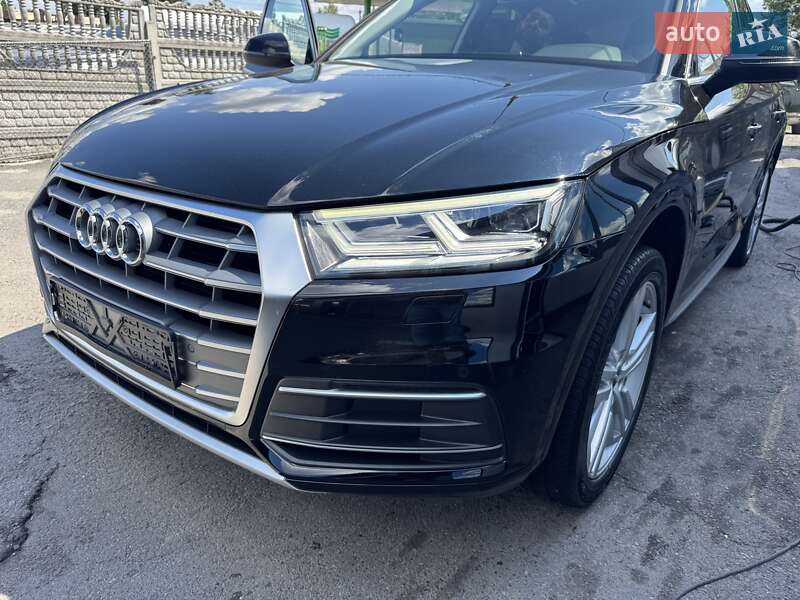 Внедорожник / Кроссовер Audi Q5 2019 в Тернополе