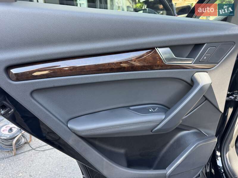 Внедорожник / Кроссовер Audi Q5 2019 в Тернополе