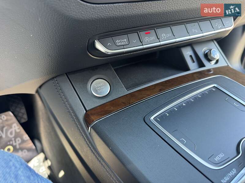 Внедорожник / Кроссовер Audi Q5 2019 в Тернополе