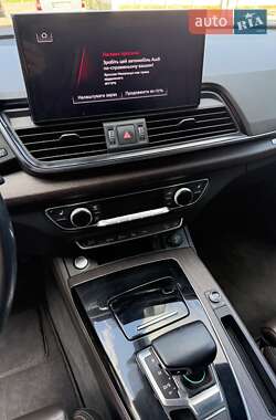Позашляховик / Кросовер Audi Q5 2020 в 