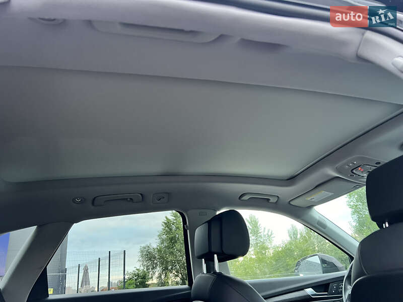 Внедорожник / Кроссовер Audi Q5 2019 в Киеве