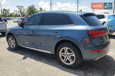 Внедорожник / Кроссовер Audi Q5 2018 в 