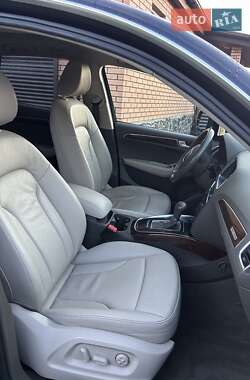 Внедорожник / Кроссовер Audi Q5 2011 в 