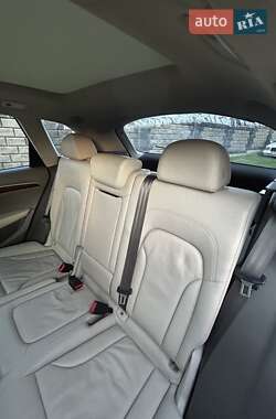 Внедорожник / Кроссовер Audi Q5 2011 в 