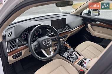 Внедорожник / Кроссовер Audi Q5 2022 в 