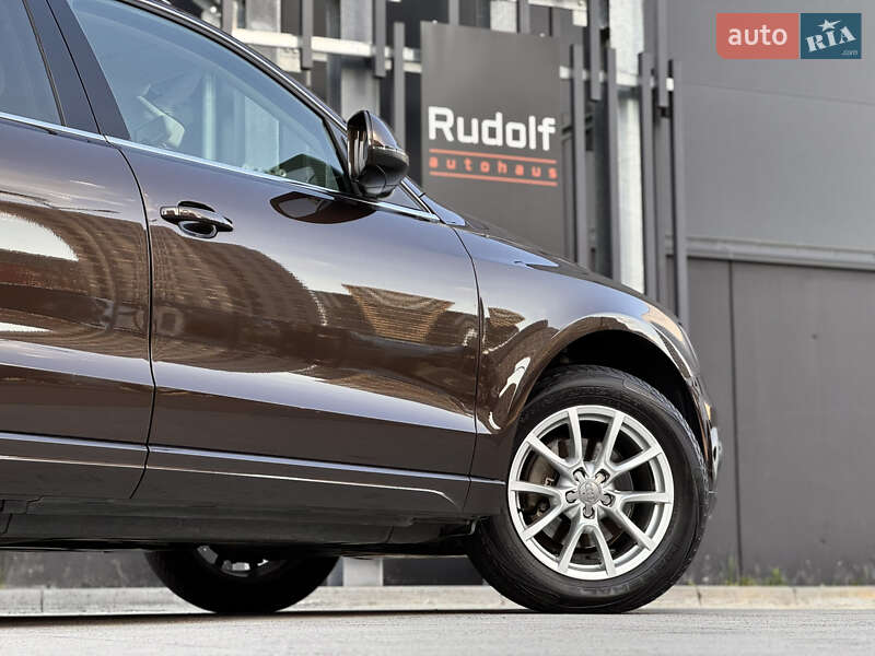 Позашляховик / Кросовер Audi Q5 2011 в Києві