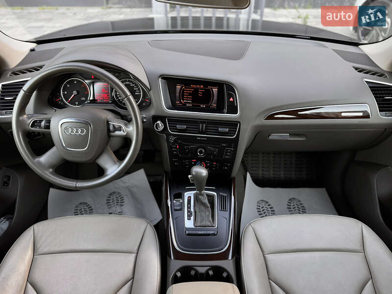 Позашляховик / Кросовер Audi Q5 2011 в Києві