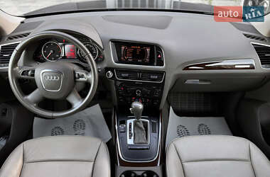 Внедорожник / Кроссовер Audi Q5 2011 в 