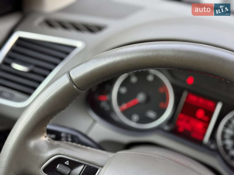Позашляховик / Кросовер Audi Q5 2011 в Києві