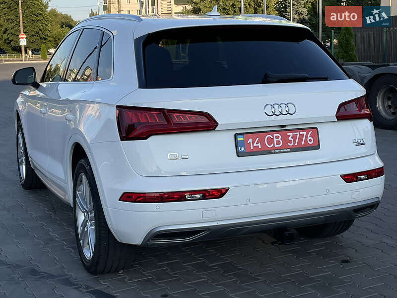 Внедорожник / Кроссовер Audi Q5 2018 в Луцке