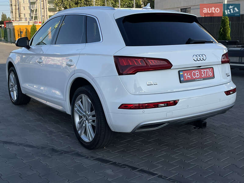 Внедорожник / Кроссовер Audi Q5 2018 в Луцке