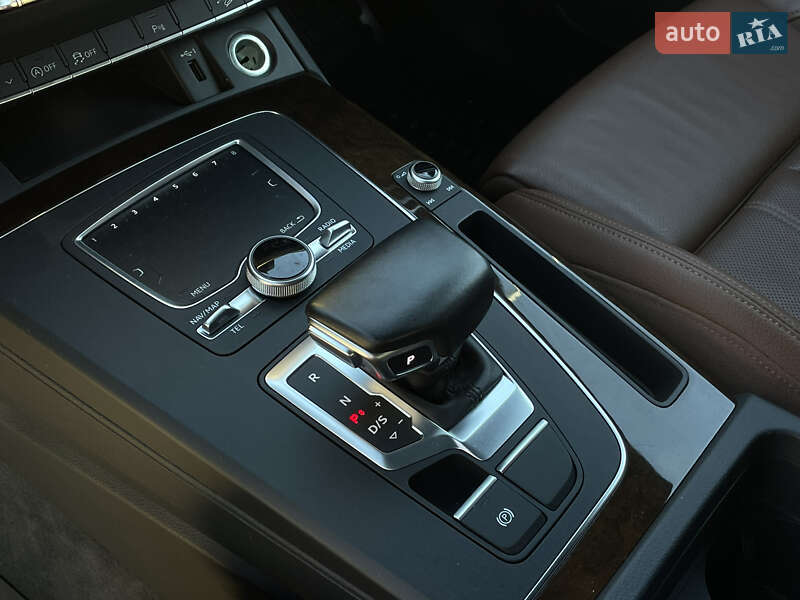 Внедорожник / Кроссовер Audi Q5 2018 в Луцке