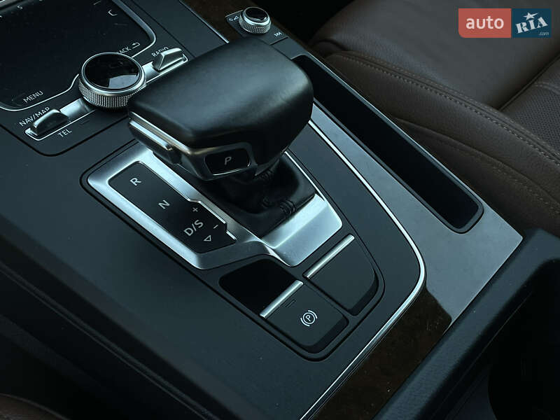 Внедорожник / Кроссовер Audi Q5 2018 в Луцке
