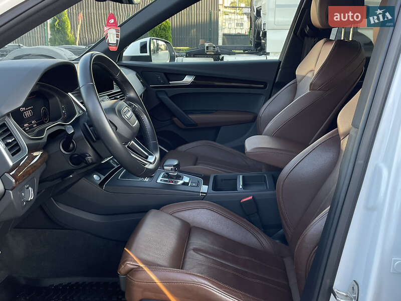 Внедорожник / Кроссовер Audi Q5 2018 в Луцке