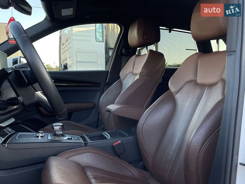 Внедорожник / Кроссовер Audi Q5 2018 в Луцке