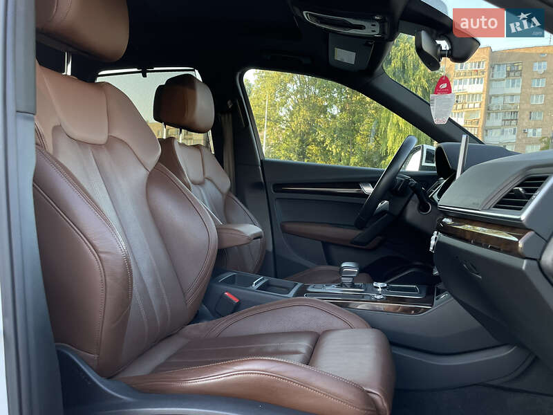Внедорожник / Кроссовер Audi Q5 2018 в Луцке