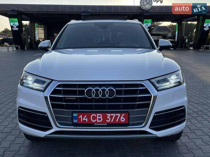 Внедорожник / Кроссовер Audi Q5 2018 в Луцке