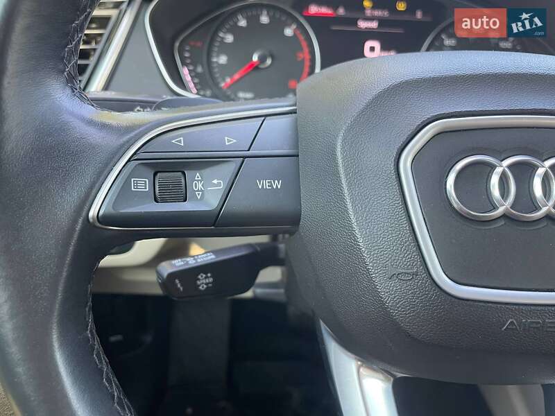 Внедорожник / Кроссовер Audi Q5 2021 в Киеве