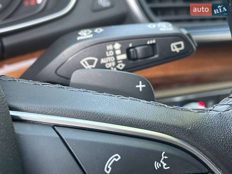 Внедорожник / Кроссовер Audi Q5 2021 в Киеве