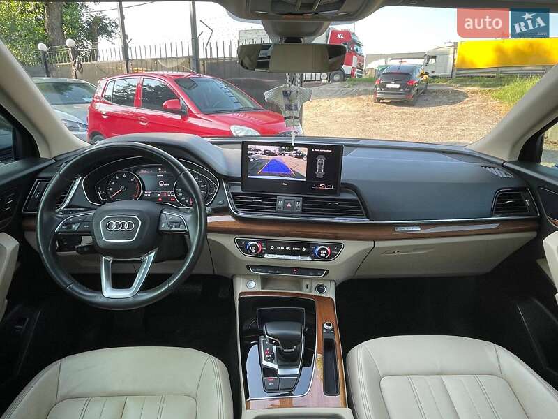 Внедорожник / Кроссовер Audi Q5 2021 в Киеве