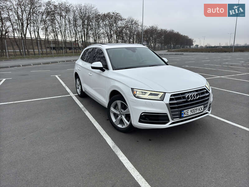 Внедорожник / Кроссовер Audi Q5 2020 в Днепре