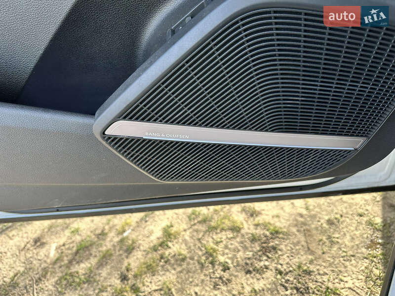 Внедорожник / Кроссовер Audi Q5 2020 в Днепре