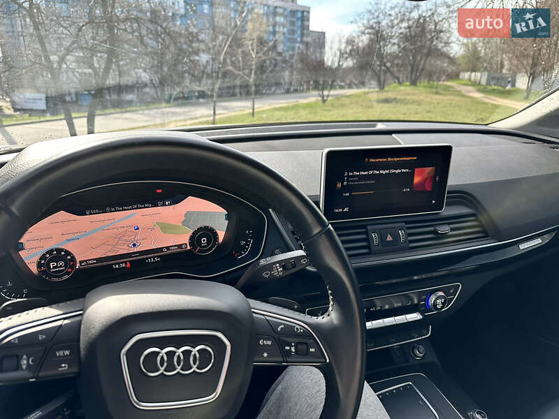 Внедорожник / Кроссовер Audi Q5 2020 в Днепре