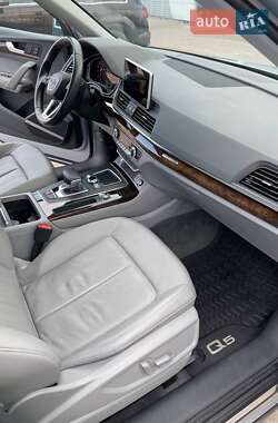 Внедорожник / Кроссовер Audi Q5 2019 в 