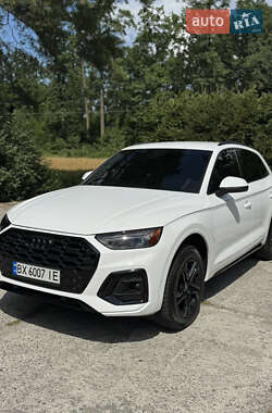 Внедорожник / Кроссовер Audi Q5 2020 в 