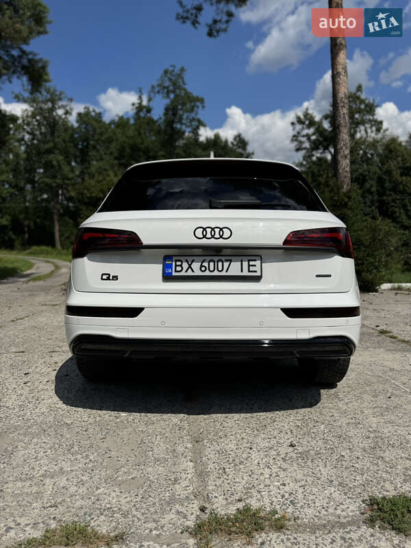 Внедорожник / Кроссовер Audi Q5 2020 в Шепетовке